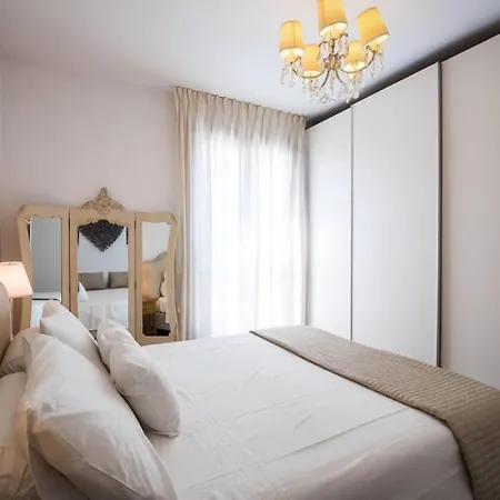 S223 - Sirolo, Delizioso Trilocale Completamente Accessoriato Apartmán Sirolo